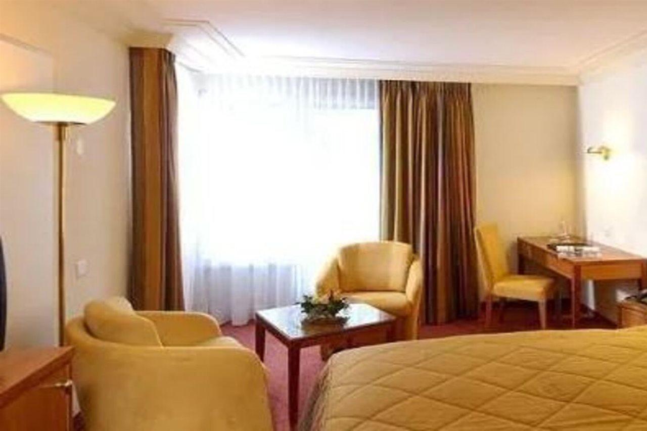 Kongress Hotel Davos Eksteriør bilde